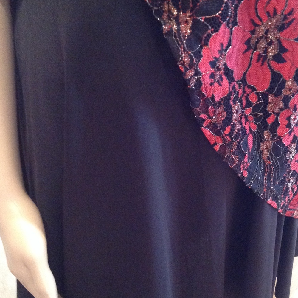 FUN, FUN, FUN DRESS! - Picture 4 of 8